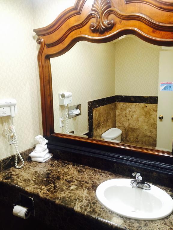 Travelers Inn Lax/ลอว์นเดล ภายนอก รูปภาพ