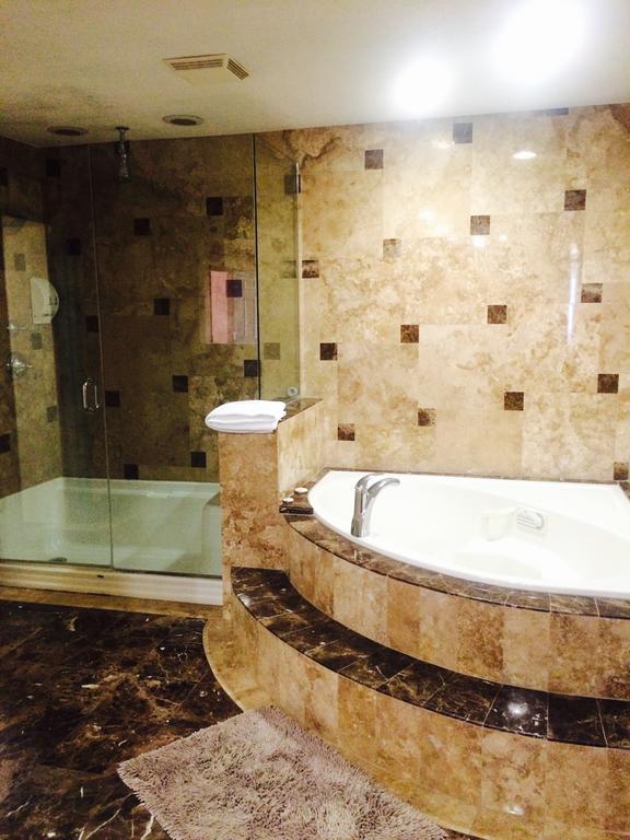 Travelers Inn Lax/ลอว์นเดล ภายนอก รูปภาพ